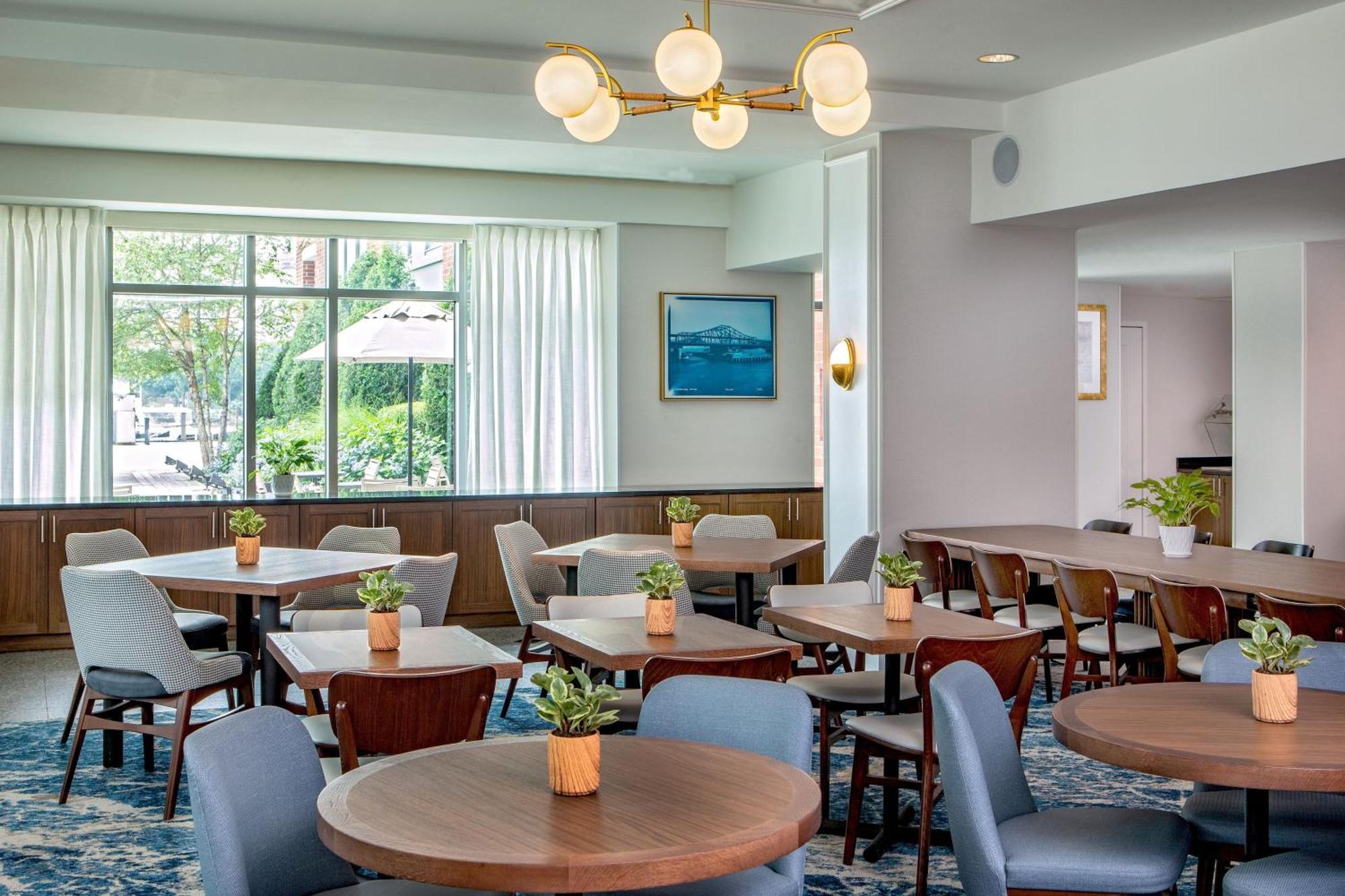 Residence Inn By Marriott Boston Harbor On Tudor Wharf Exterior photo
