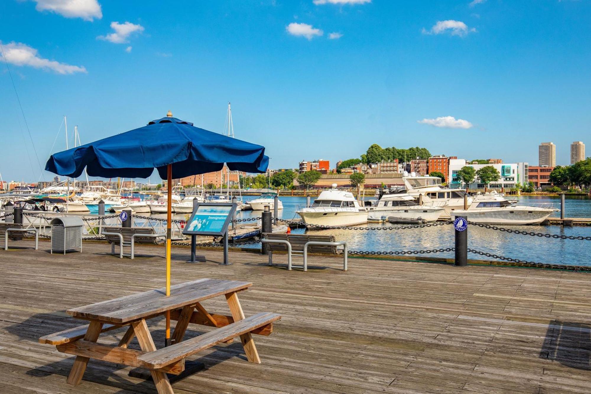 Residence Inn By Marriott Boston Harbor On Tudor Wharf Exterior photo